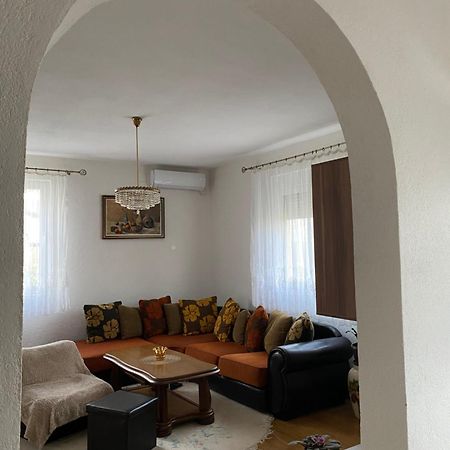 Guest House Kruna Ulcinj Exterior foto
