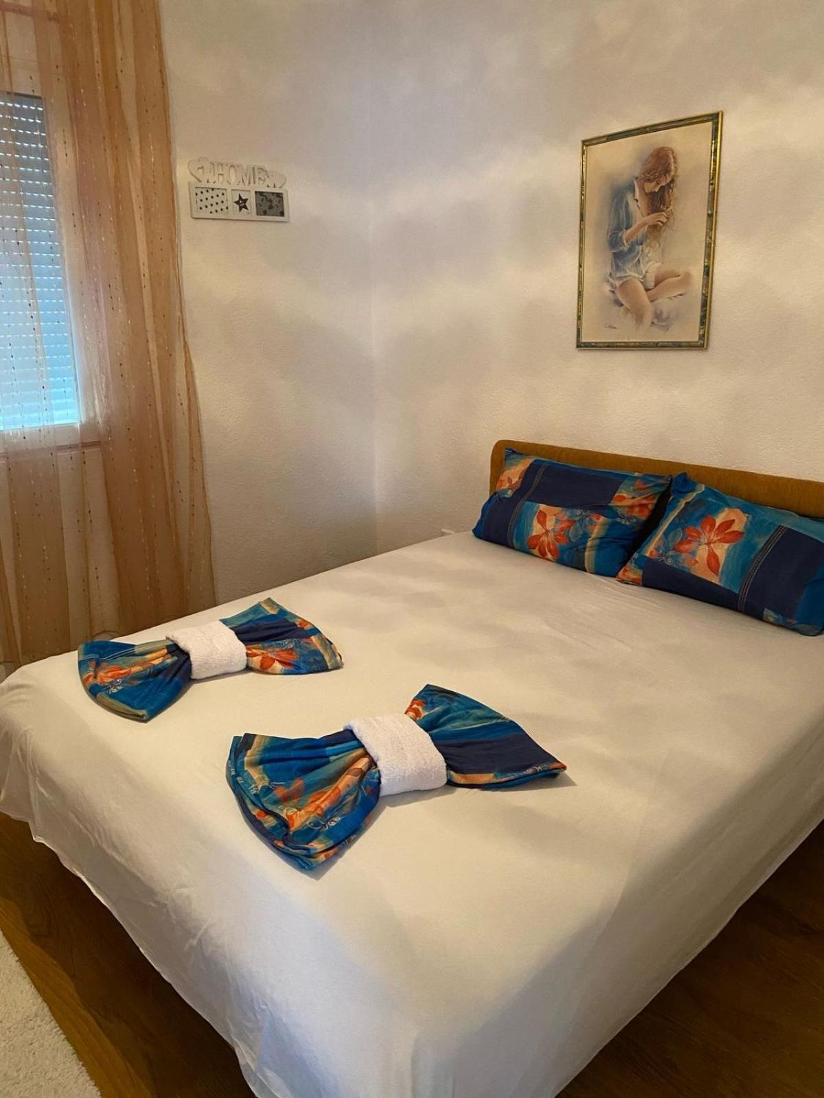 Guest House Kruna Ulcinj Exterior foto